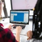 Aplikacje AI: Przyszłość technologii, która już dziś zmienia nasz świat