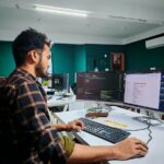 System B2B gotowy vs na zamówienie - co wybrać w 2026?